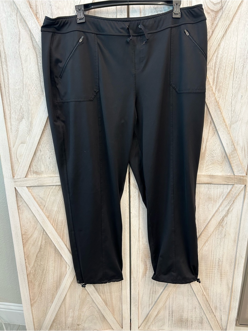 tek gear Black Women’s Active Jogger Pants with Zip Pockets
